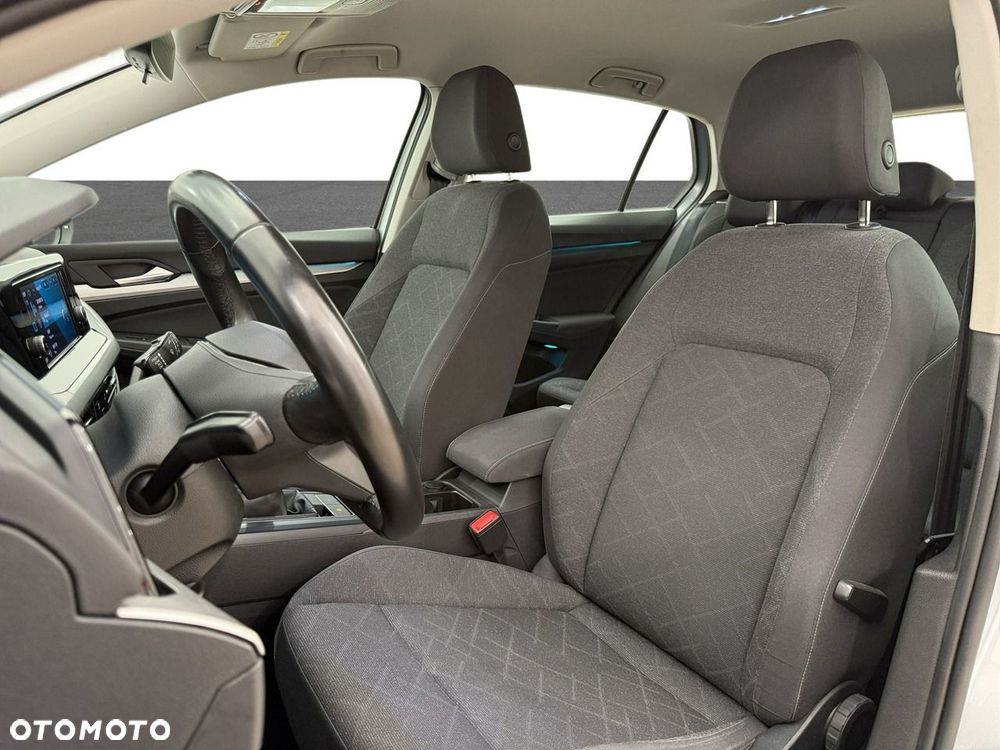 Volkswagen Golf - 17