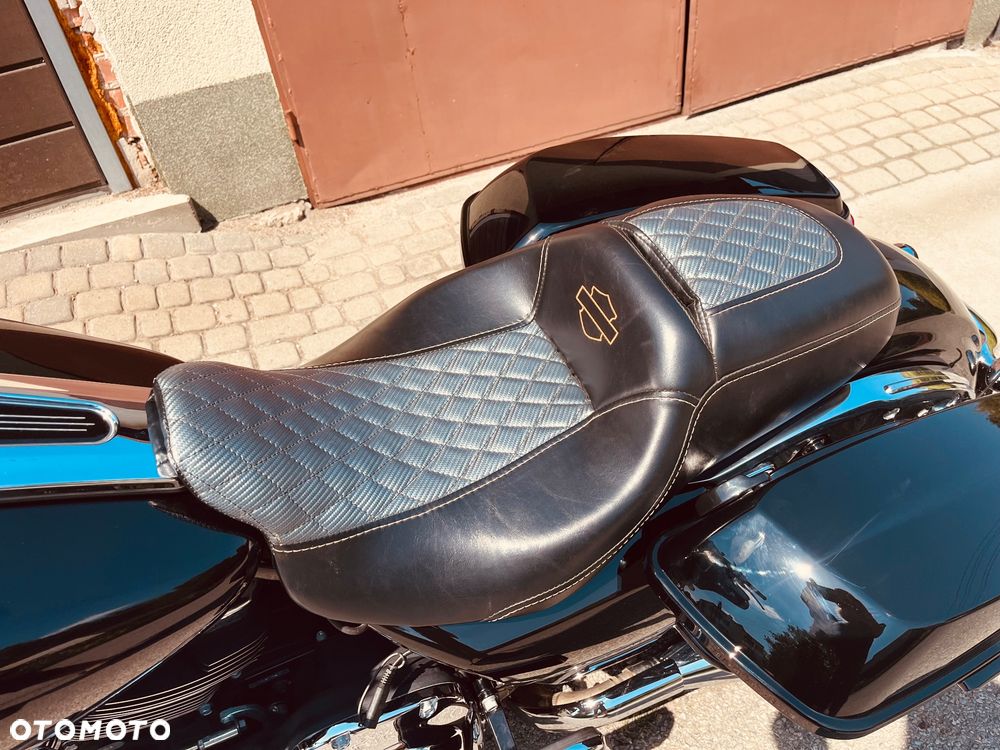 Harley-Davidson Touring Street Glide - 17