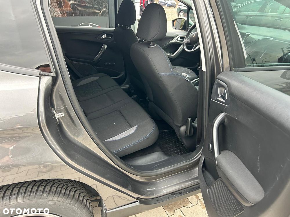 Peugeot 2008 1.6 BlueHDi Style - 22