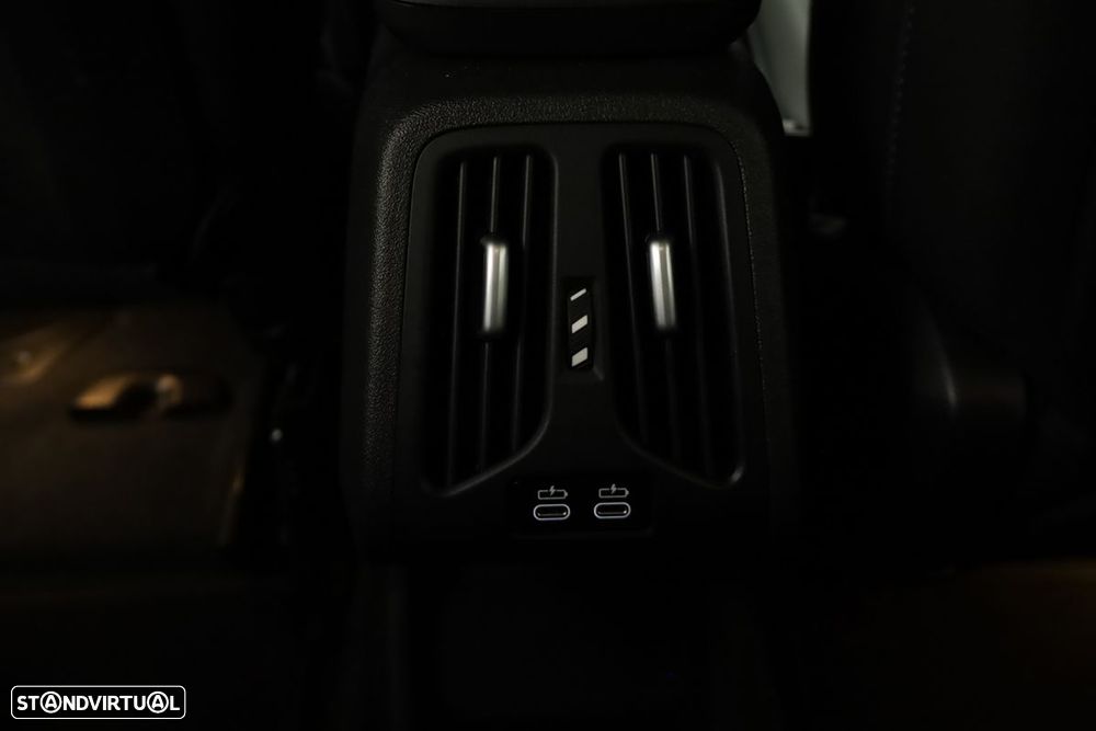 BMW iX2 eDrive20 Pack Desportivo M - 25