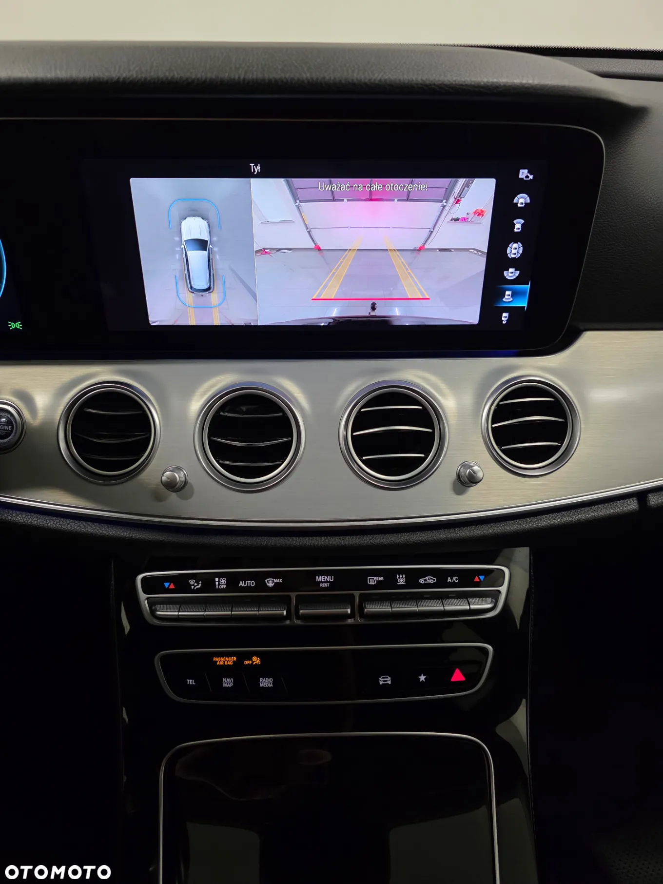 Mercedes-Benz Klasa E 220 d 4Matic 9G-TRONIC AMG Line - 10