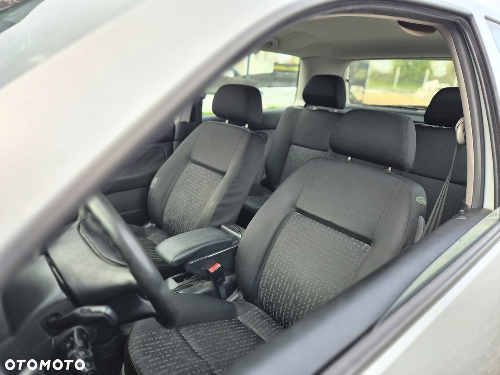 Volkswagen Golf - 6