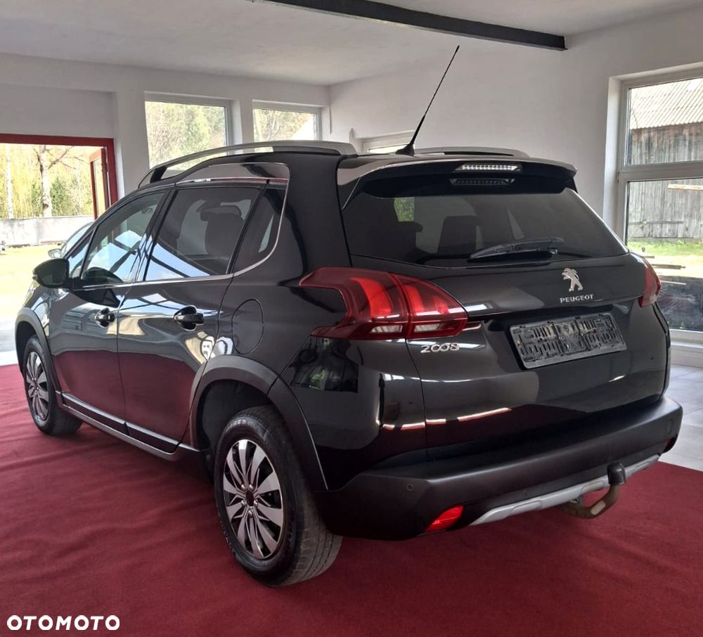 Peugeot 2008 - 8