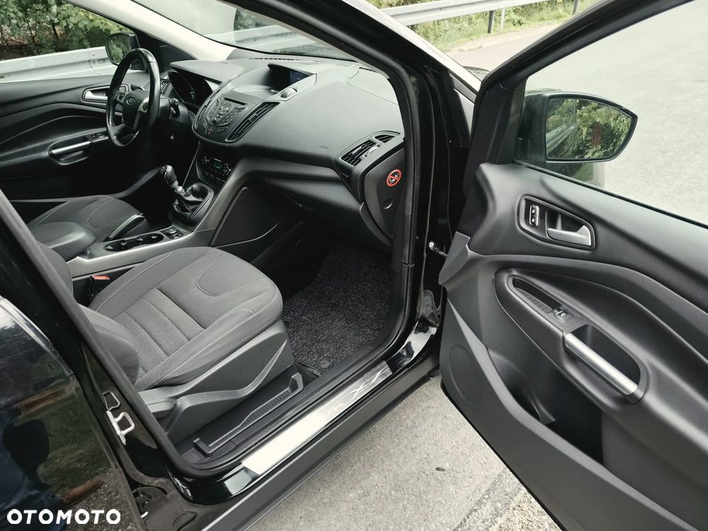 Ford Kuga - 12