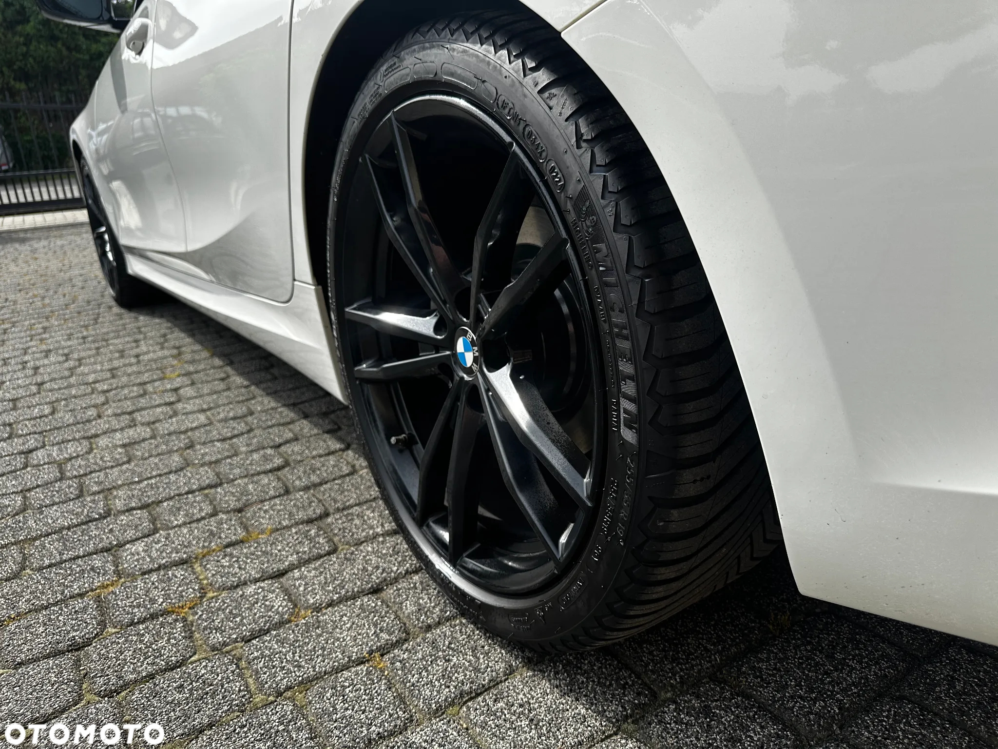 BMW Seria 3 318d Touring Edition M Sport Shadow - 19