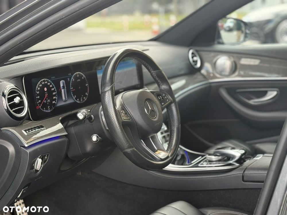 Mercedes-Benz Klasa E 220 d 4-Matic All-Terrain - 12