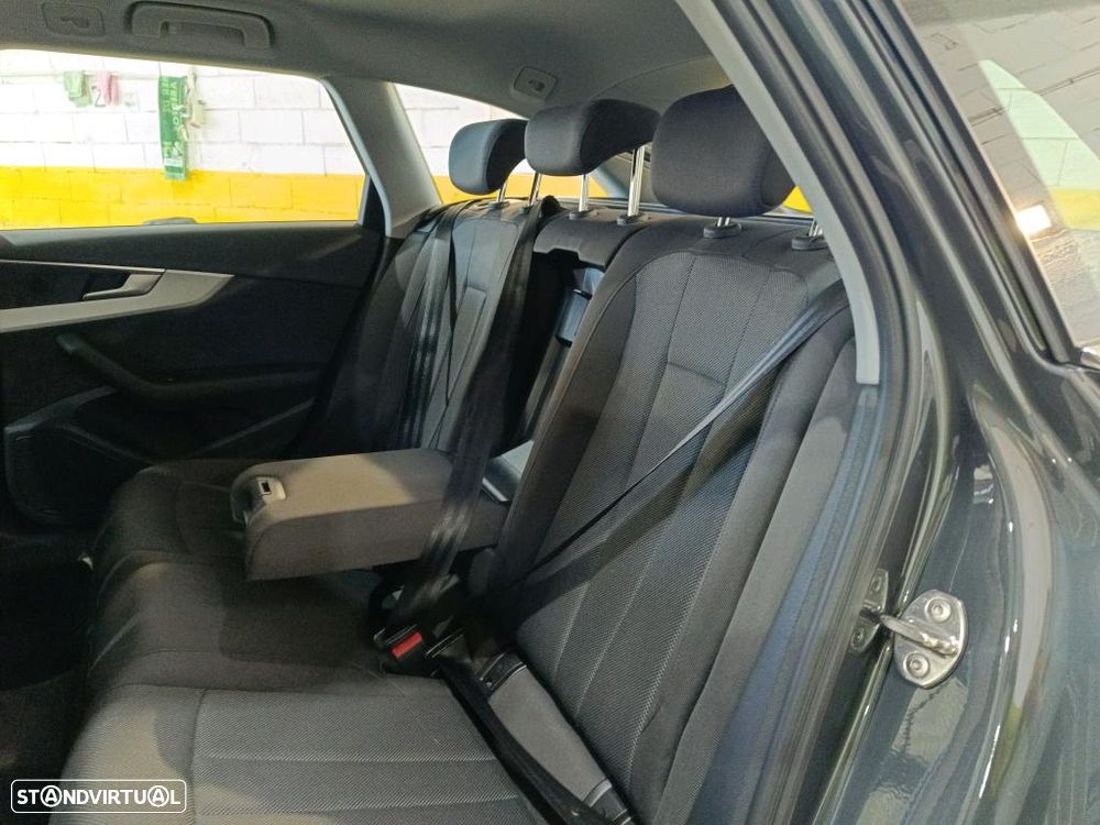 Audi A4 Avant 30 TDI S tronic - 8