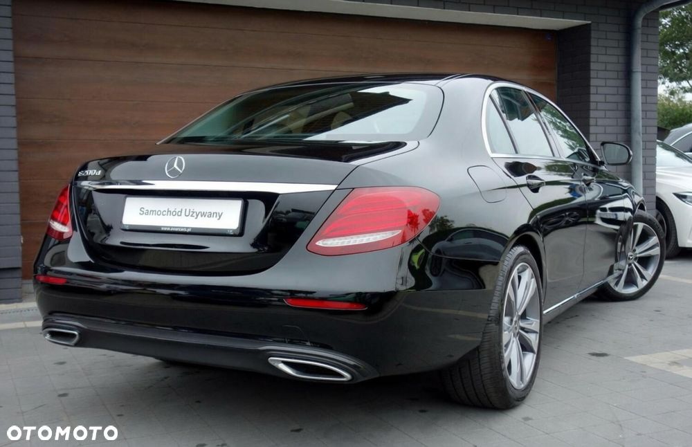 Mercedes-Benz Klasa E 200 d 9G-TRONIC - 2