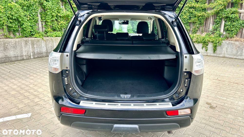 Mitsubishi Outlander 2.0 4WD - 12