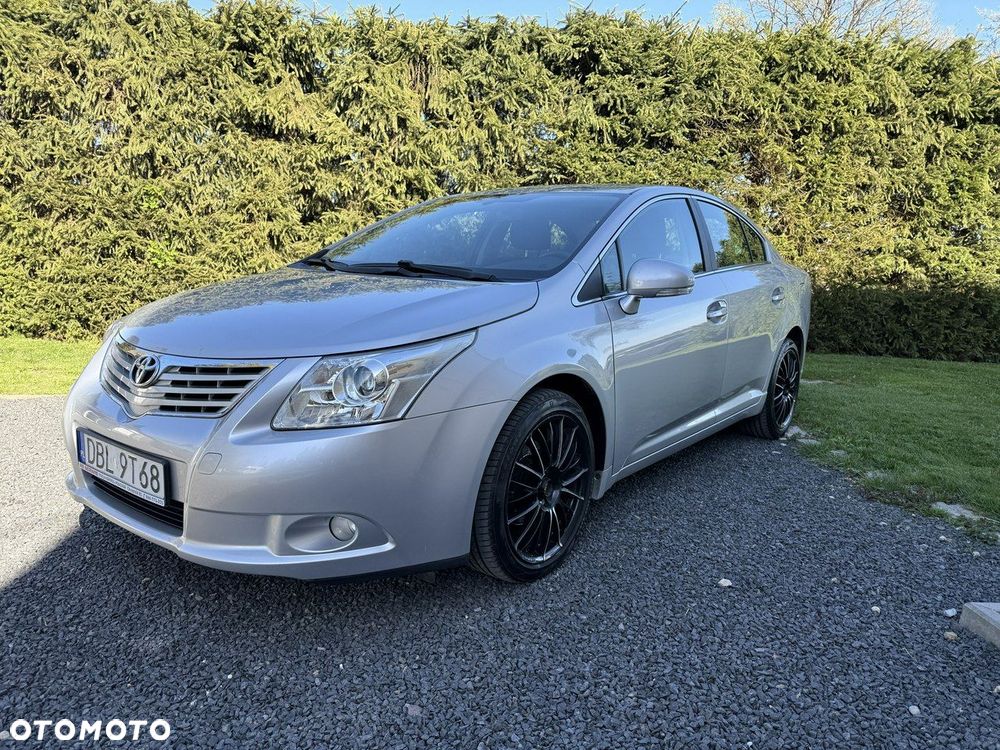 Toyota Avensis 1.8 Style - 10