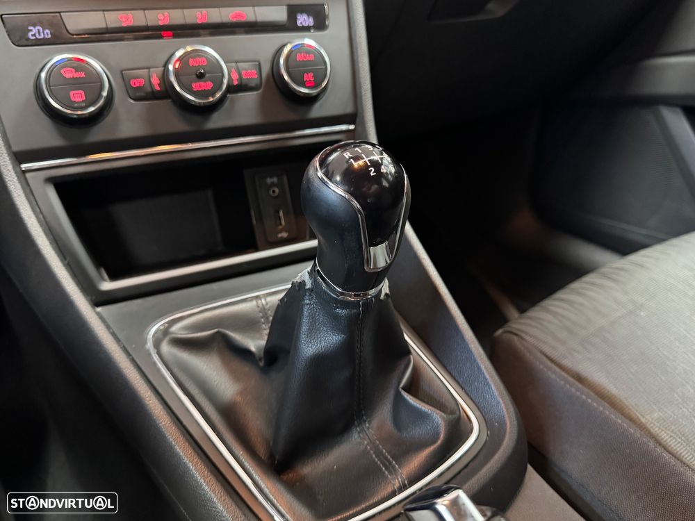 SEAT Leon ST 1.6 TDI Style Ecomotive - 29