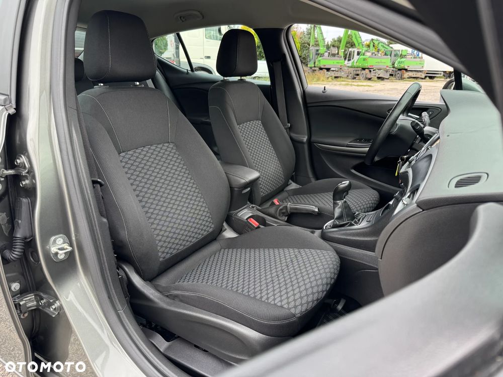 Opel Astra 1.4 Turbo Innovation - 27