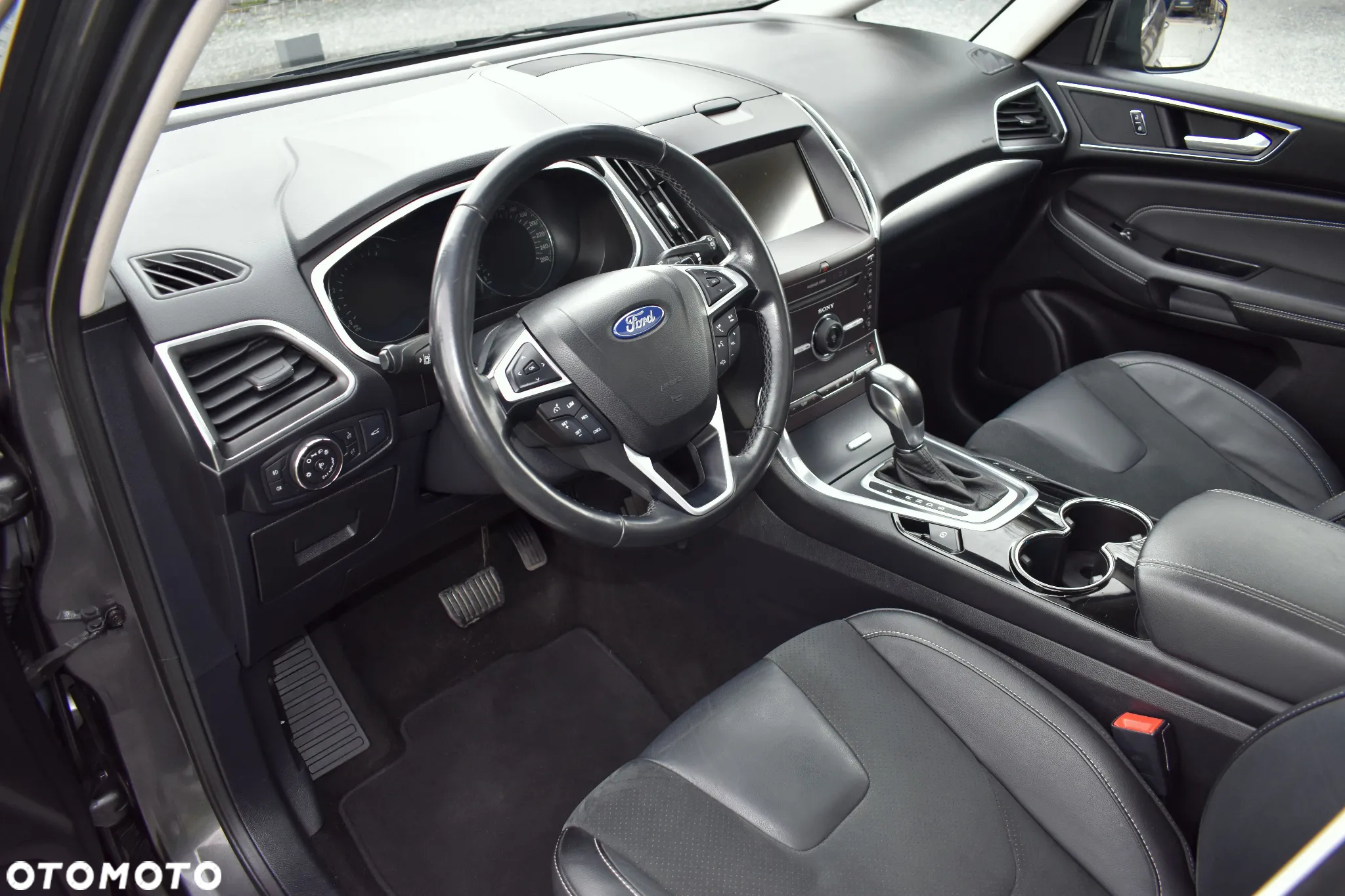 Ford S-Max 2.0 TDCi Titanium PowerShift - 24