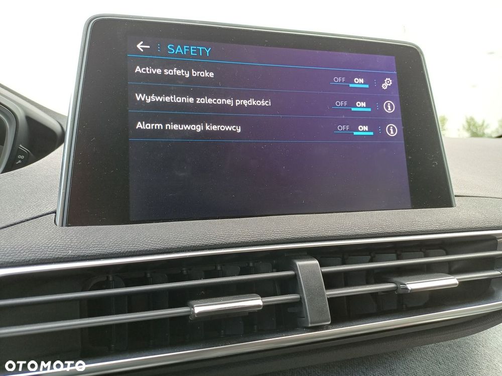 Peugeot 3008 1.6 THP Allure S&S EAT6 - 31