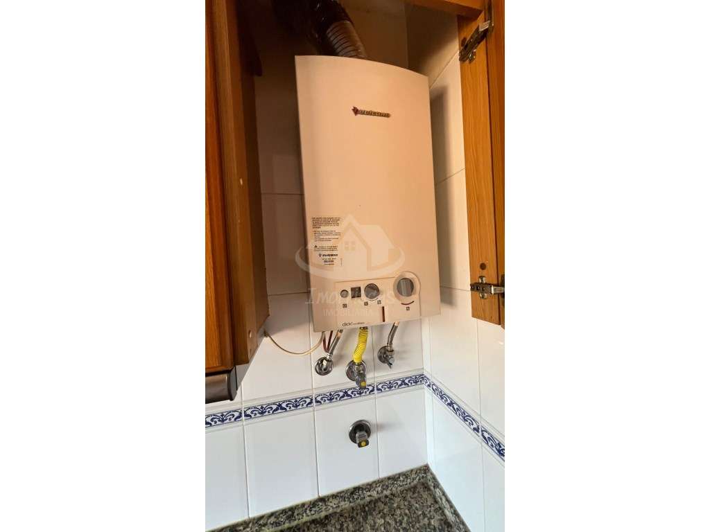 T2 com 99.1 m², varanda e vista privilegiada para o Tejo Santa Iria... - Grande imagem: 5/26