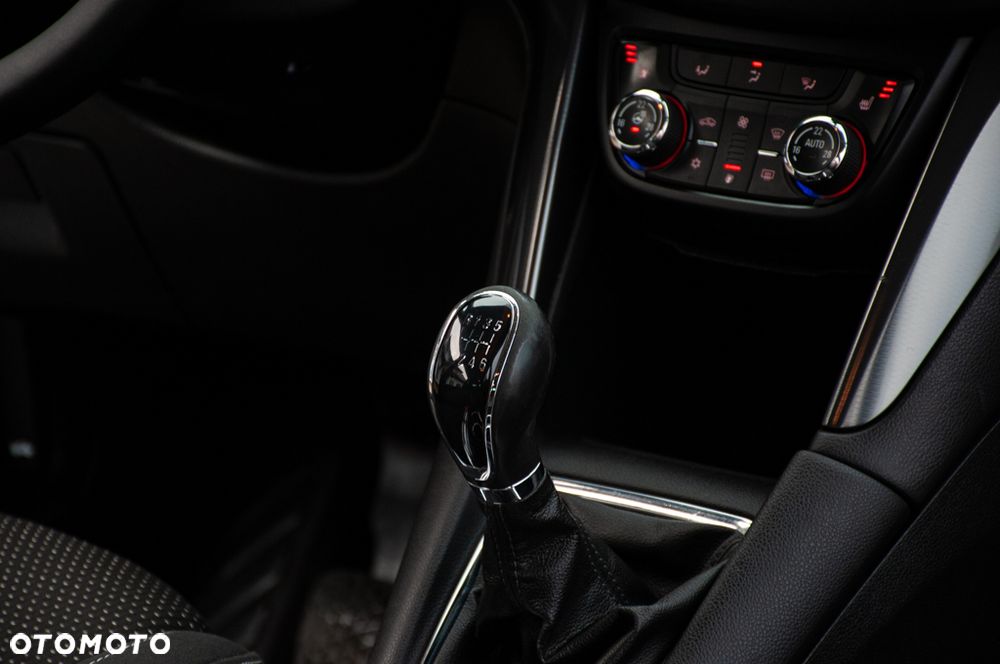 Opel Zafira Tourer 1.4 Turbo Innovation - 24