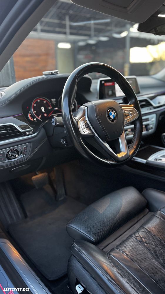 BMW Seria 7 - 8