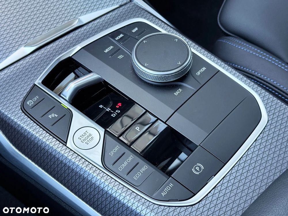 BMW Seria 3 320d xDrive M Sport - 28