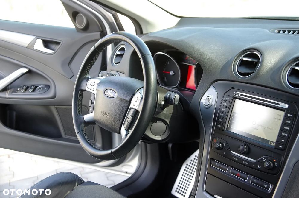 Ford Mondeo 2.0 TDCi Champions Edition - 30