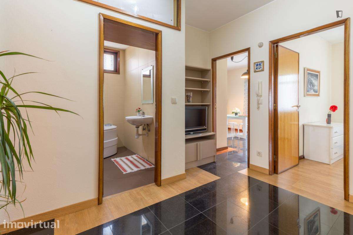 Quarto - localizado em Rio Tinto Porto - Grande imagem: 3/26