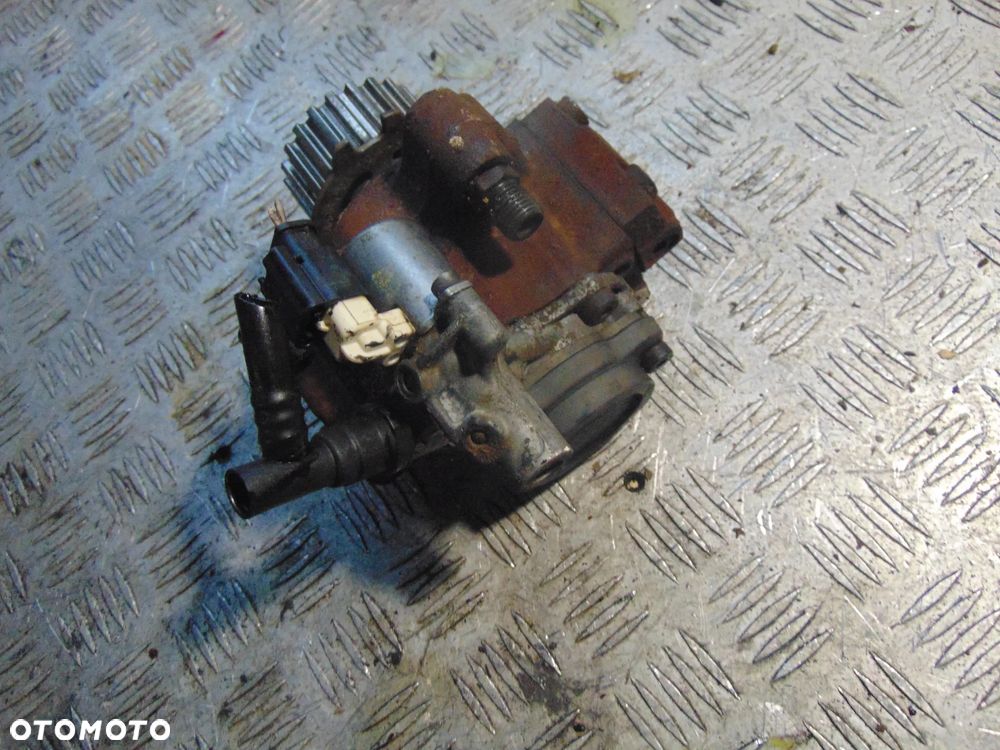 Pompa wtryskowa Peugeot 1,6 E-HDI 9672605380 - 4