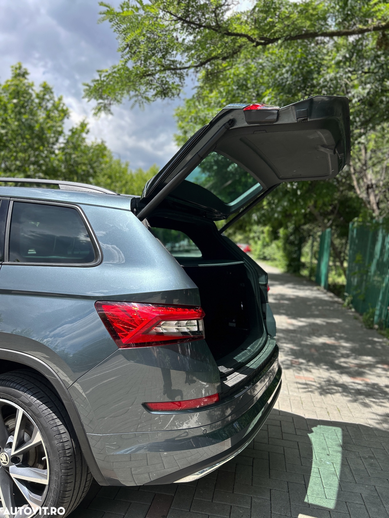 Skoda Kodiaq 2.0 TDI 4X4 DSG SportLine - 3