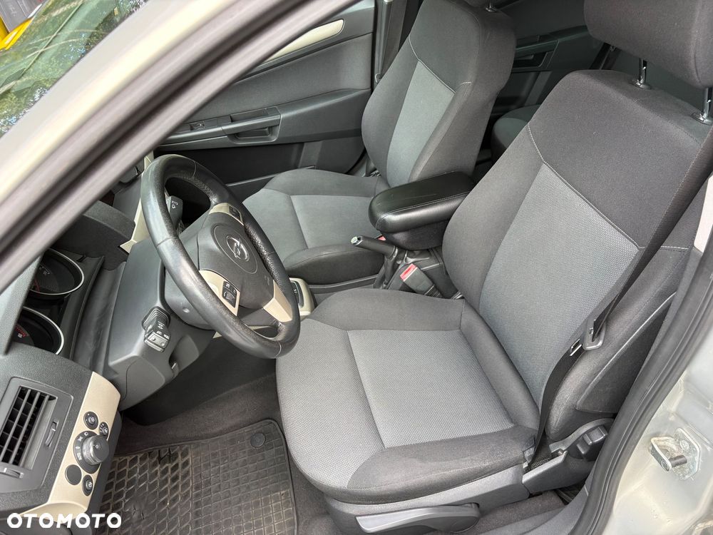 Opel Astra 1.6 Essentia EasyTronic - 18