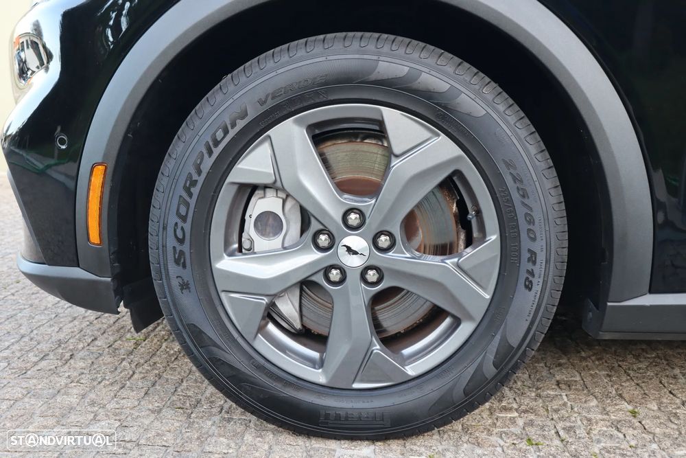 Ford Mustang Mach-E Standard - 12