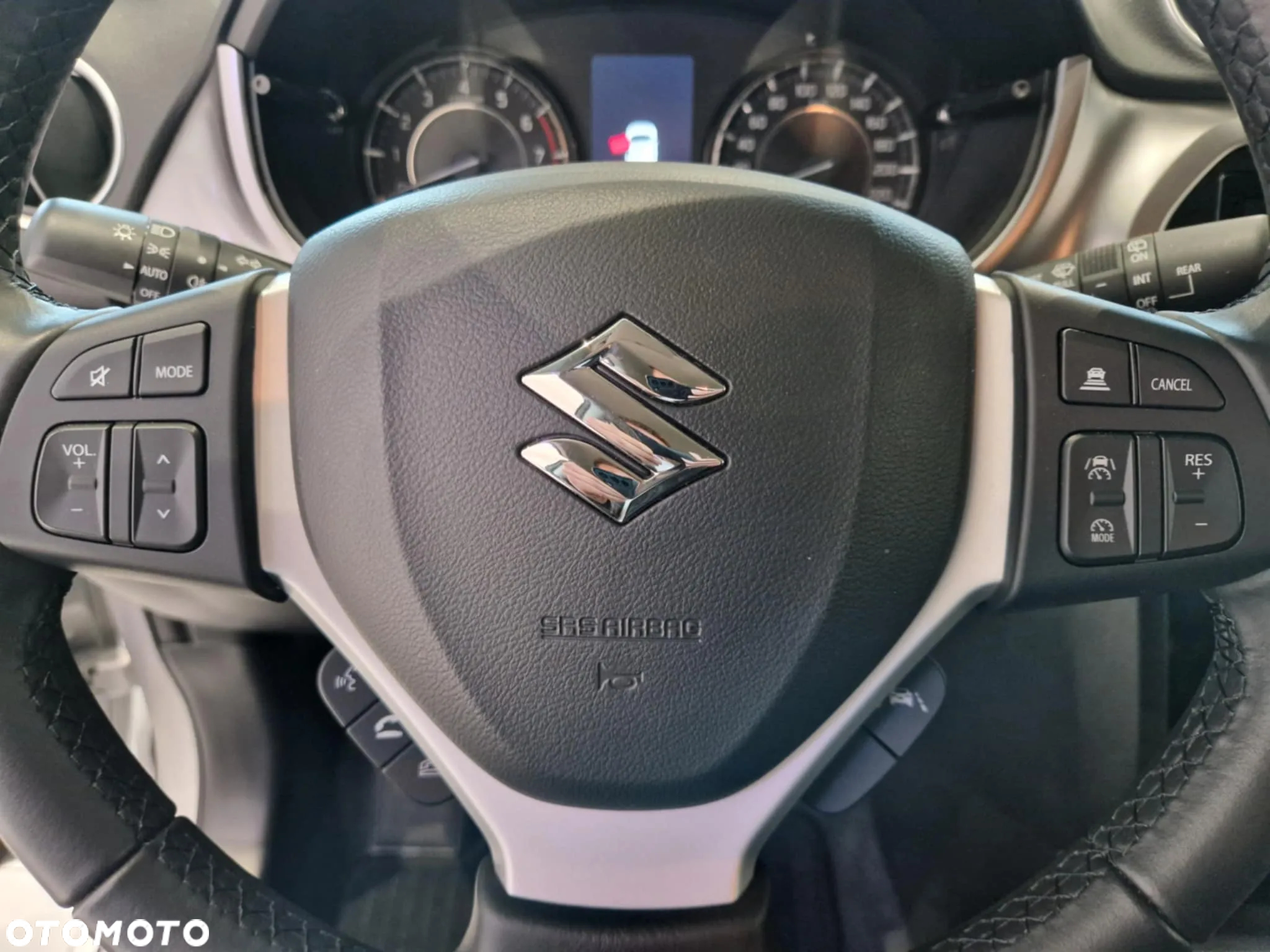 Suzuki Vitara 1.4 Boosterjet Premium 2WD - 17