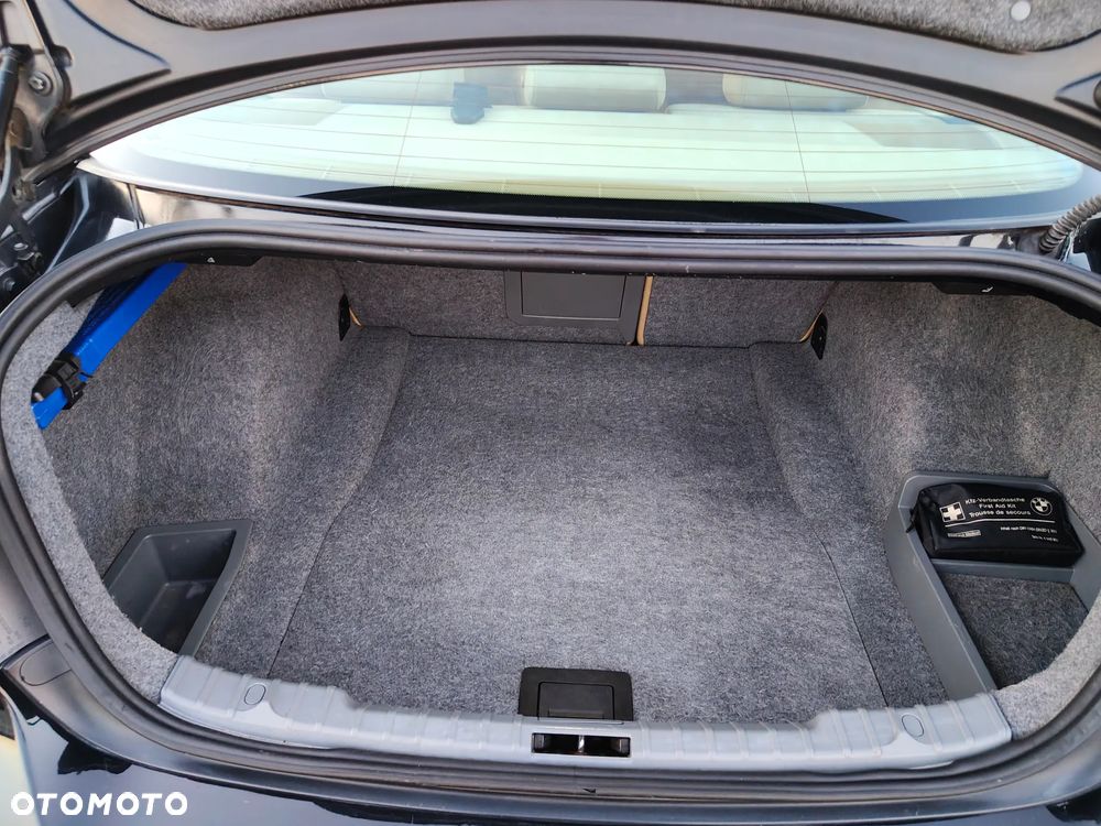 BMW Seria 3 320d - 35