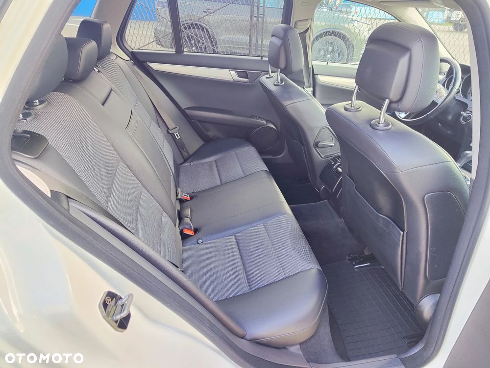 Mercedes-Benz Klasa C 220 (BlueTEC) d 7G-TRONIC Avantgarde - 15