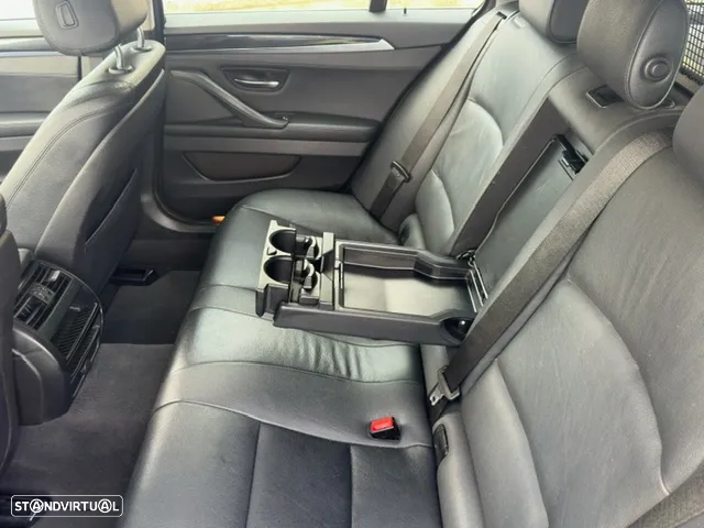 BMW 528 i Touring Aut. Luxury Line - 24