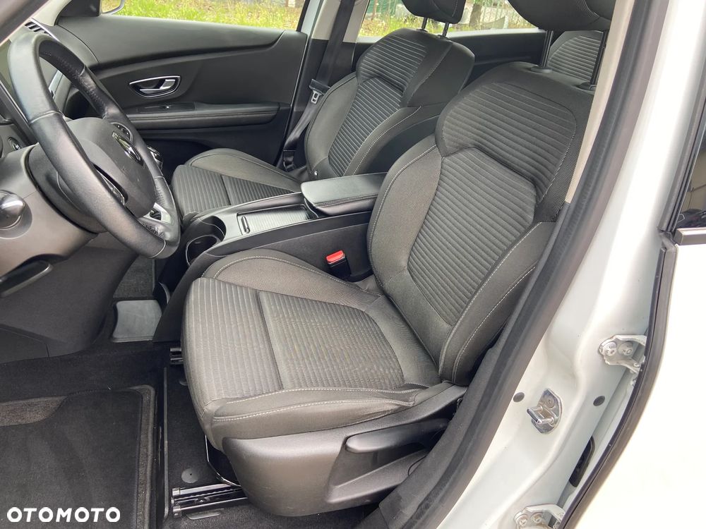 Renault Scenic - 31