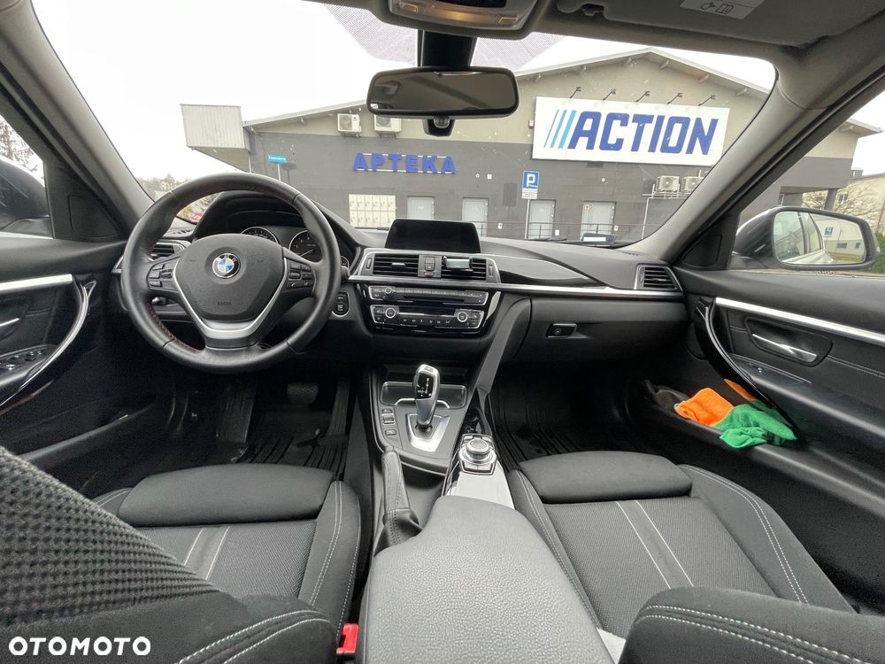 BMW Seria 3 318i Sport Line - 9