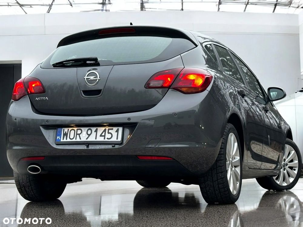 Opel Astra 1.4 T Cosmo - 19