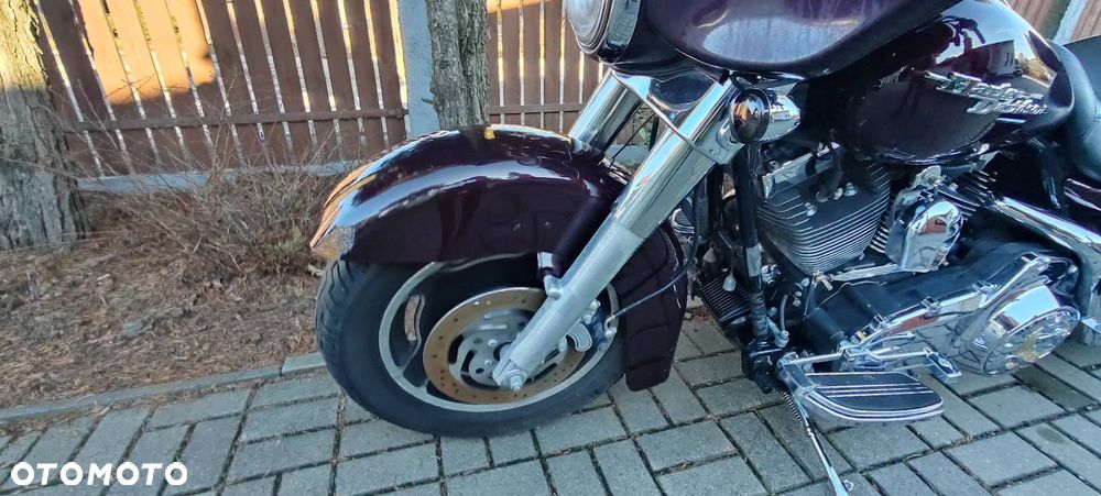 Harley-Davidson Touring Street Glide - 11