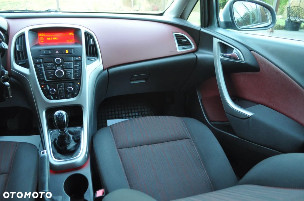 Opel Astra 1.6 Cosmo - 23
