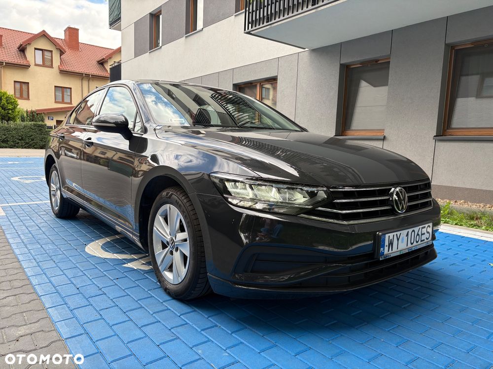 Volkswagen Passat - 4