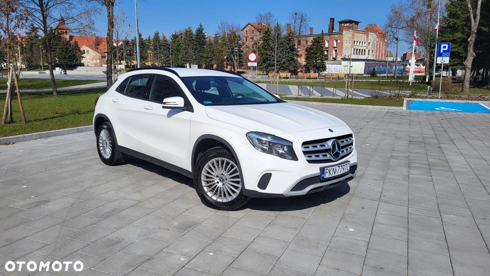 Mercedes-Benz GLA 180 - 10