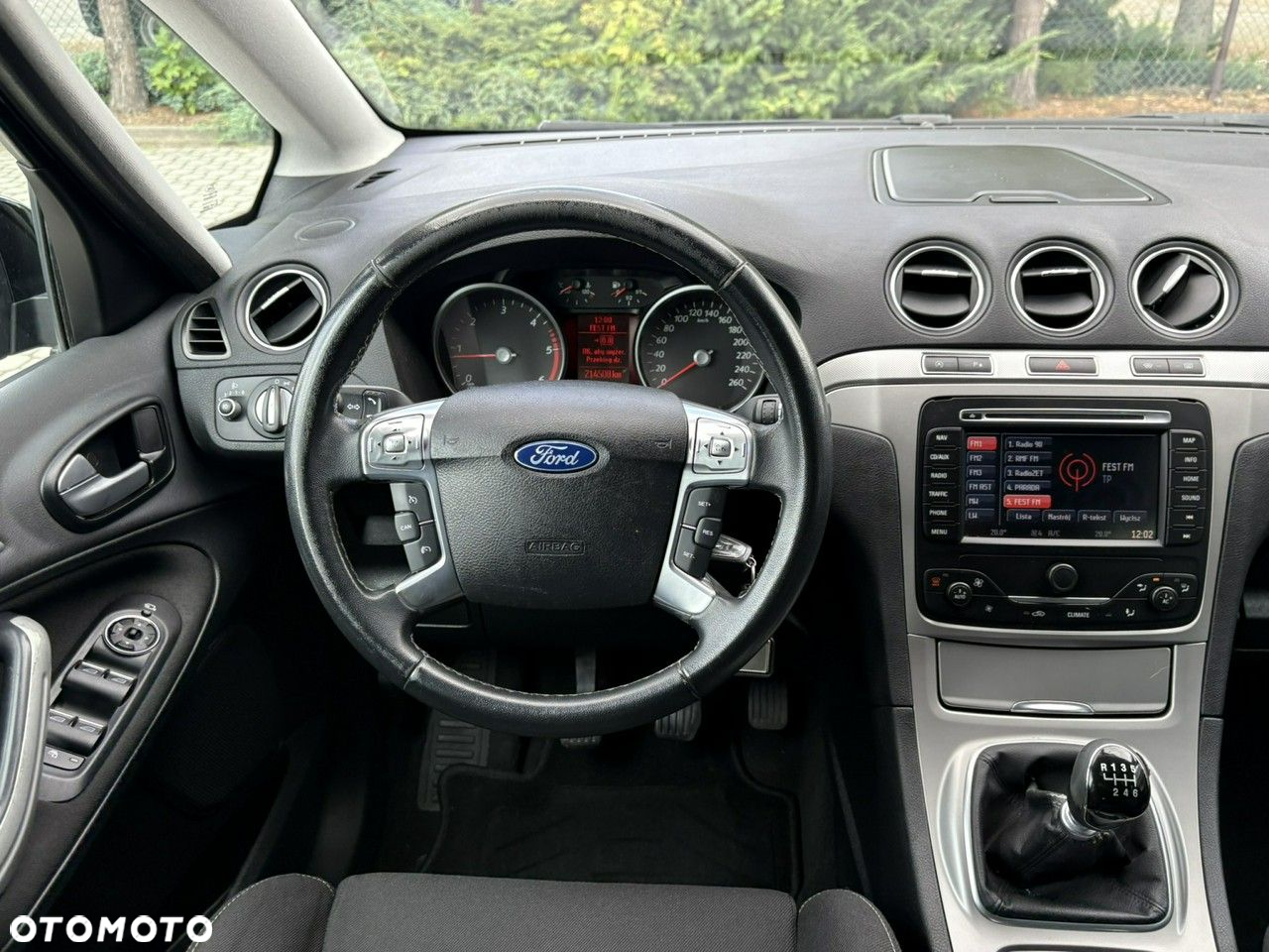 Ford S-Max - 16
