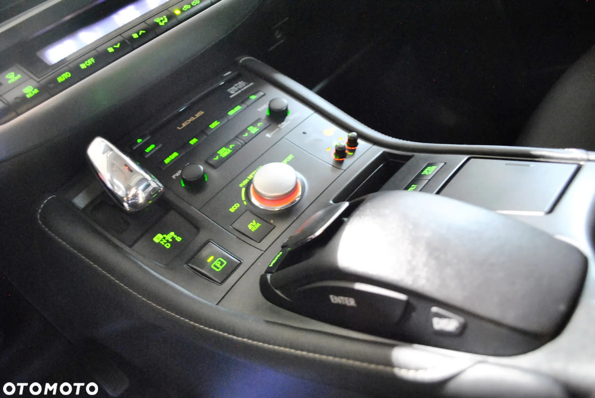 Lexus CT 200h Luxury Line - 14