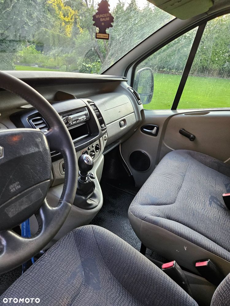 Renault Trafic - 23