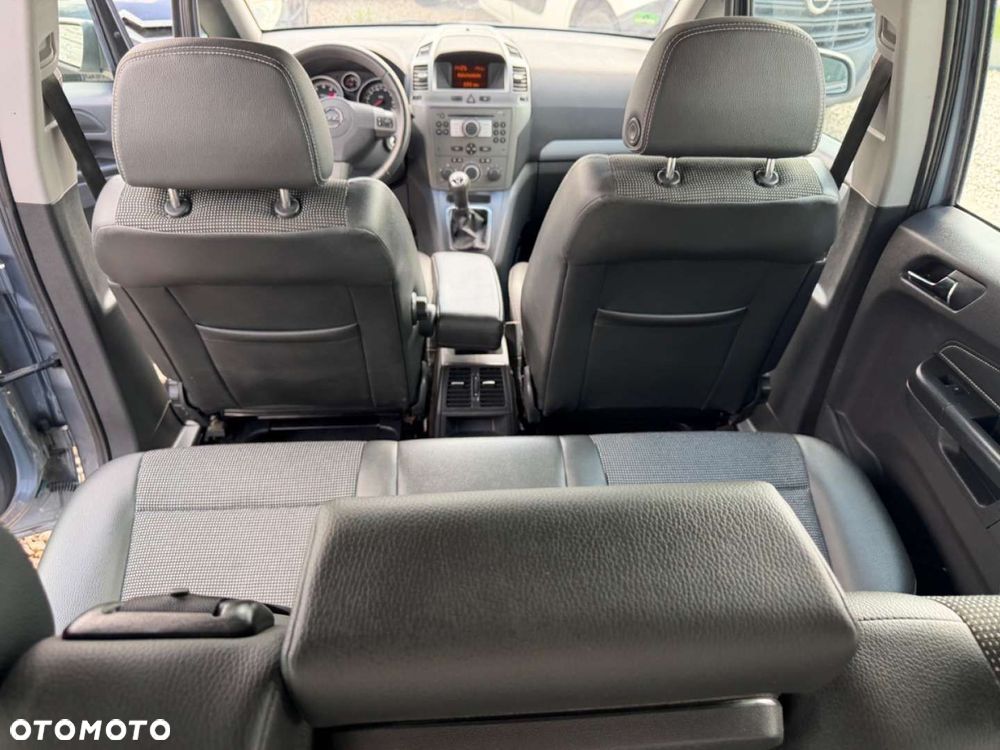 Opel Zafira - 37