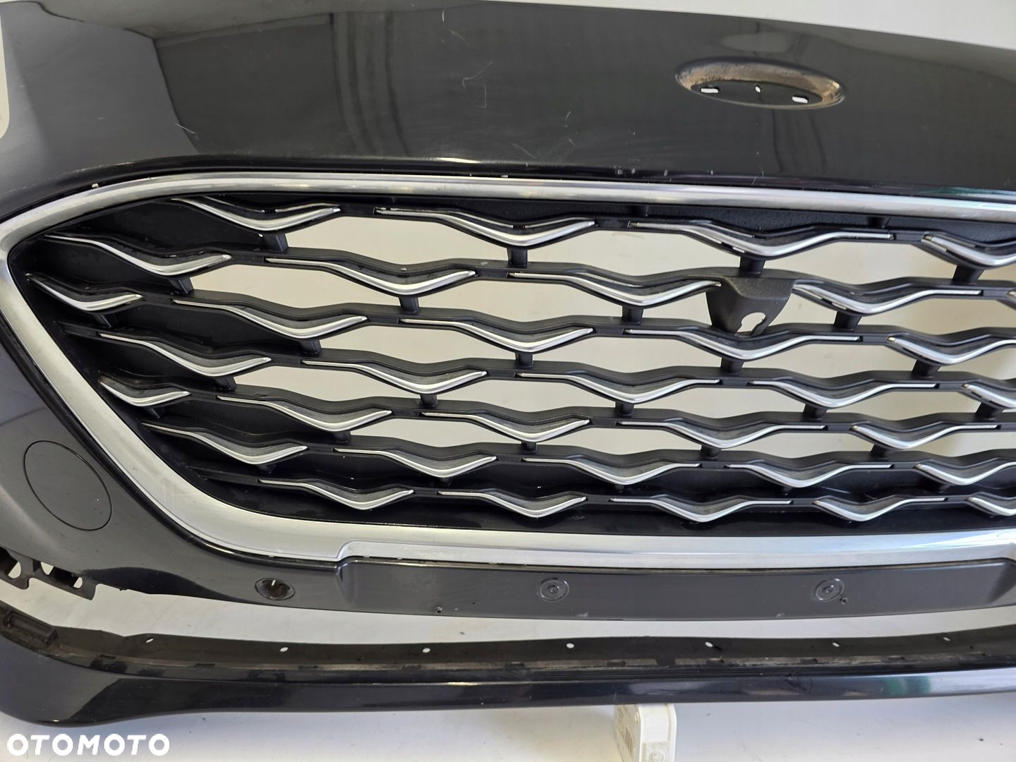 Zderzak przód FORD Kuga mk3 VIGNALE 19-23 ŁADNY - GRILL - 8