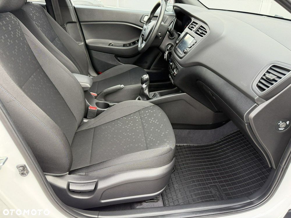 Hyundai i20 blue 1.2 YES!+ - 38