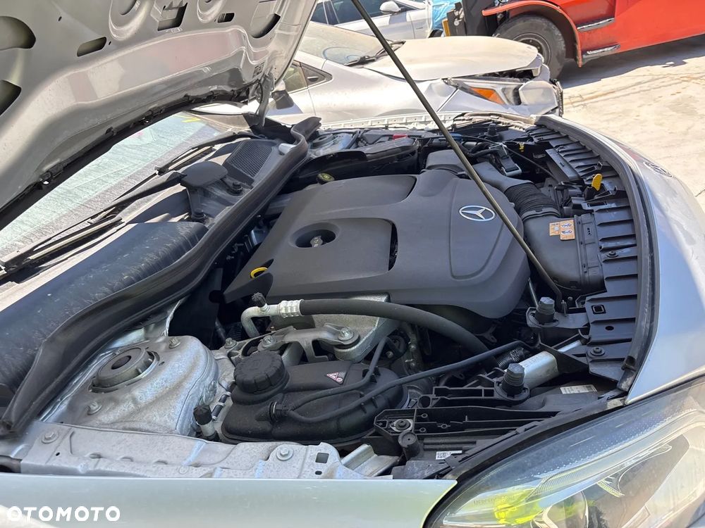 Mercedes-Benz GLA - 21