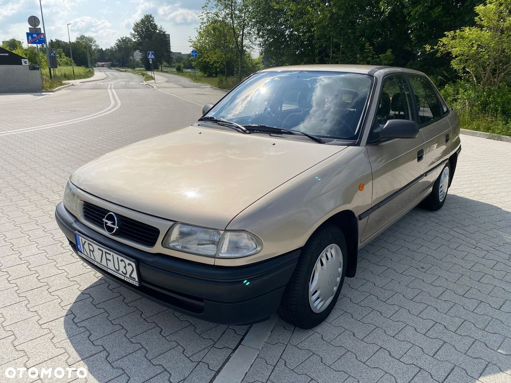 Opel Astra 1.4 GL - 39