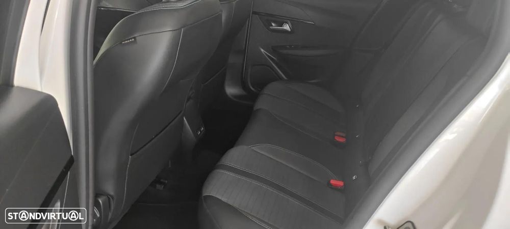 Peugeot 208 1.2 PureTech Allure - 19