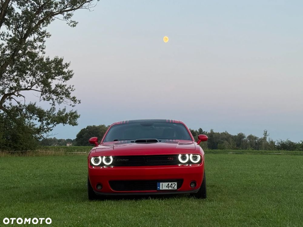 Dodge Challenger - 27