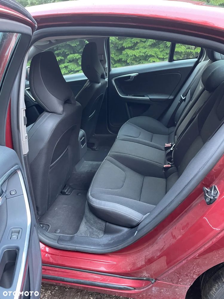 Volvo S60 D5 Momentum - 5